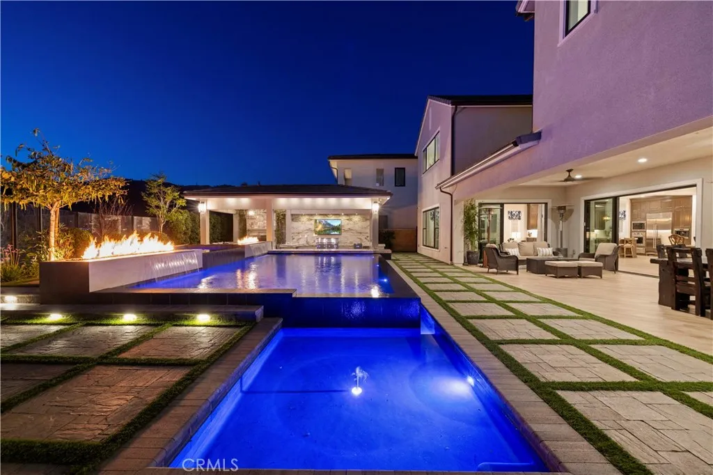 Porter Ranch, CA 91326