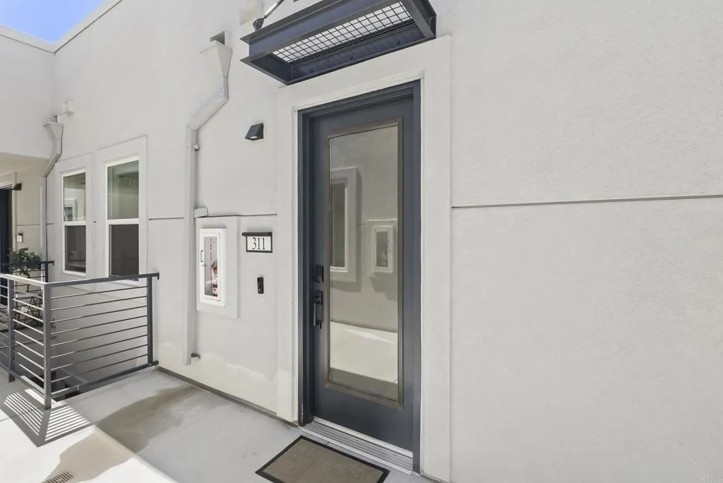 https://cdn.realtyfeed.com/cdn/127/306696359/0ffdf96ec55fa46ab0e2b109eaa04402.webp