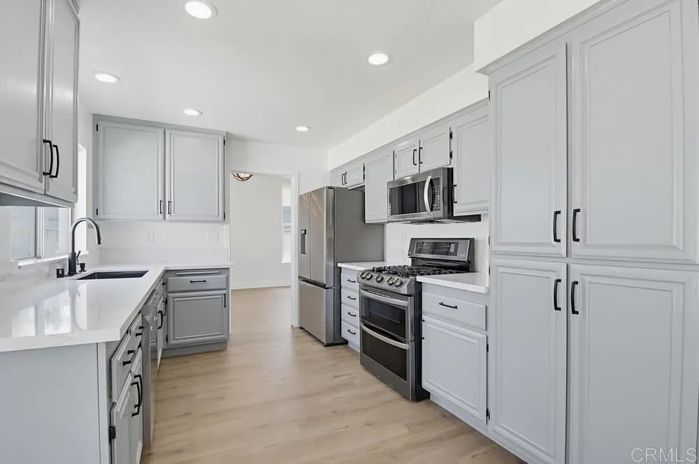 https://cdn.realtyfeed.com/cdn/127/306696373/601c61dedfbd34ee71bb4ee221a0c7d2.webp