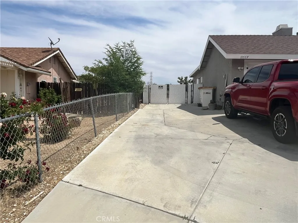 11559 low Chaprral, Victorville, CA, 92392