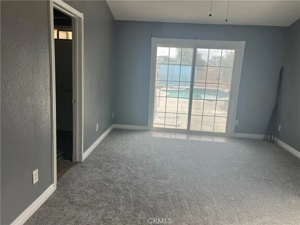 11559 low Chaprral, Victorville, CA, 92392