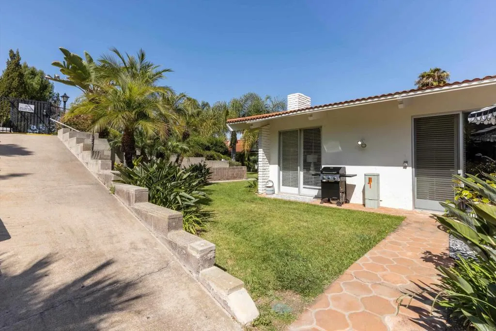 Photo #28: NDP2603793 Listing: Photo #28