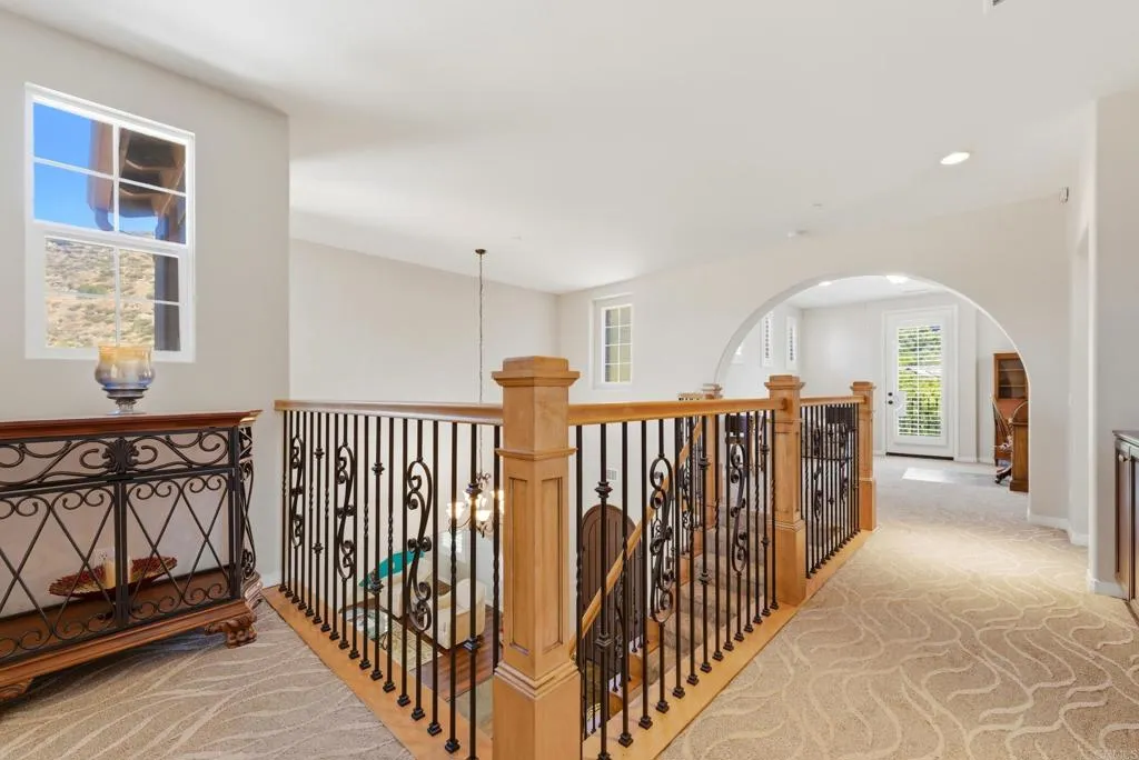 https://cdn.realtyfeed.com/cdn/127/306696584/924fdb095aa58d034adc5f606ada8360.webp