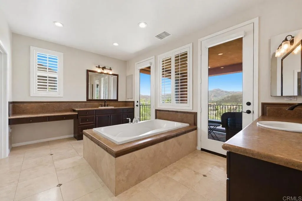 https://cdn.realtyfeed.com/cdn/127/306696584/c5d4a80cc9ef25a2881ffab120d915e2.webp