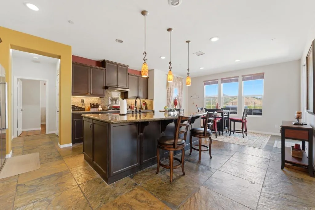 https://cdn.realtyfeed.com/cdn/127/306696584/ffd668fb43ca015f3c39e4b474c56d18.webp