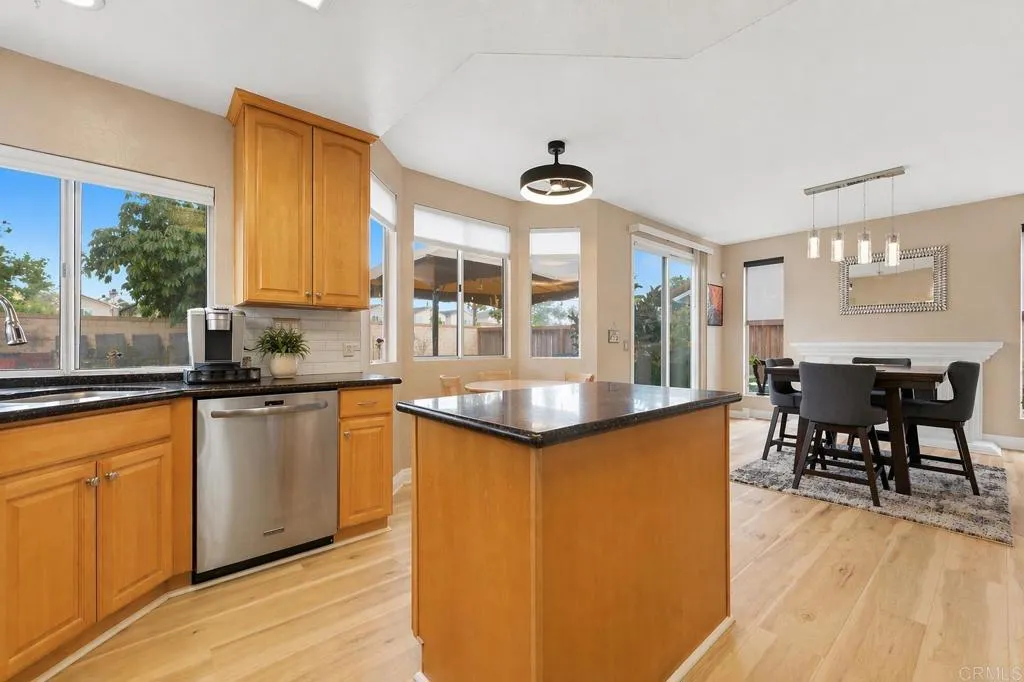 https://cdn.realtyfeed.com/cdn/127/306696591/92de049412e70b788339268d59f9f104.webp