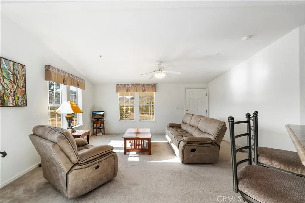 https://cdn.realtyfeed.com/cdn/127/306696635/6a087c1f1bf70c816c97b5b20b46445d.webp