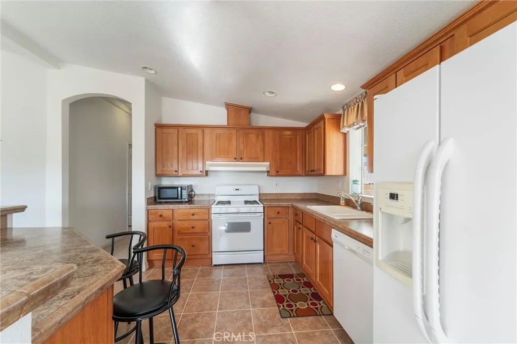 https://cdn.realtyfeed.com/cdn/127/306696635/aedfd08ef08698945776d81c320096ad.webp
