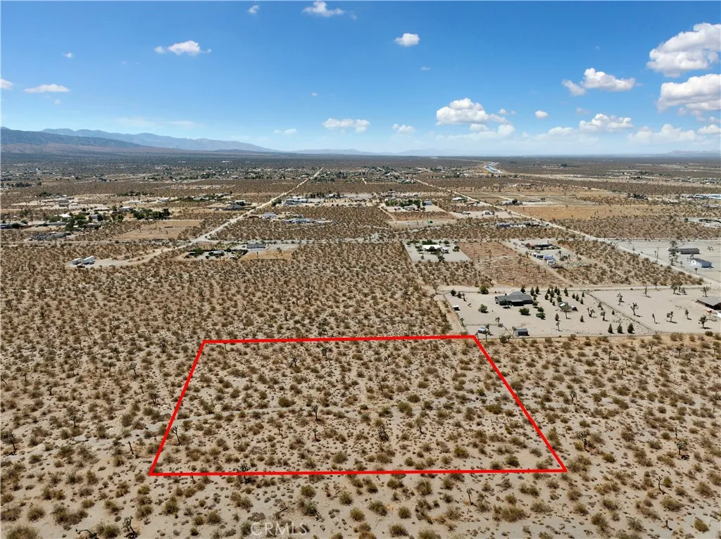 Pinon Hills, CA 92372