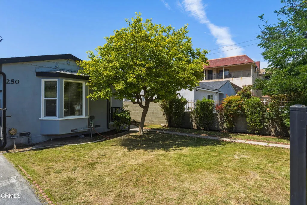 Los Angeles, CA 90042