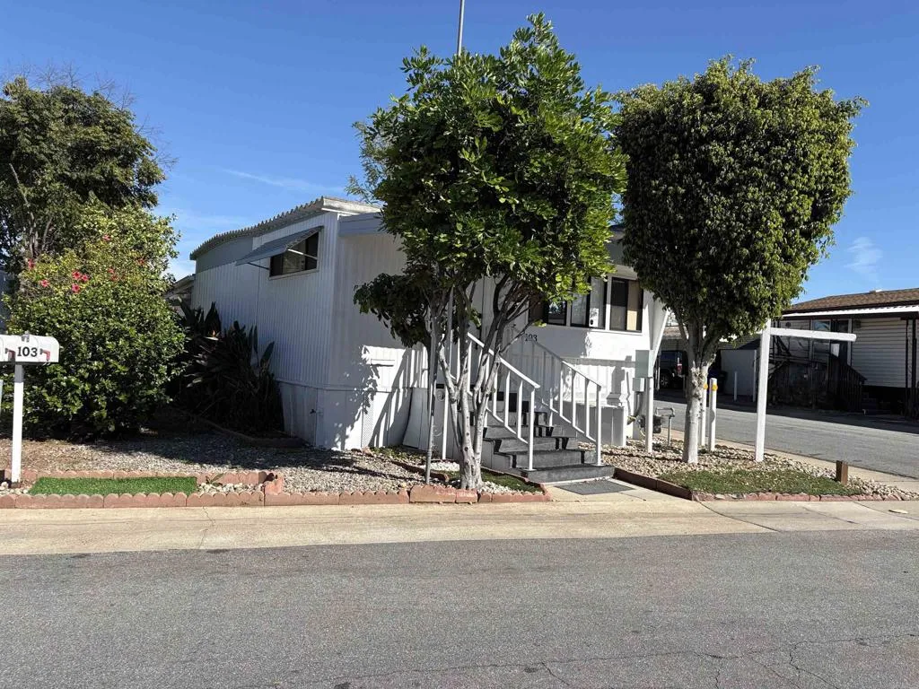 https://cdn.realtyfeed.com/cdn/127/306696657/494e234b81e5ab5ed8d4fda16996cbc6.webp