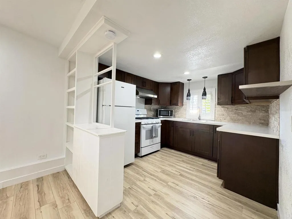 https://cdn.realtyfeed.com/cdn/127/306696657/92908b42b5592fc769982ce1dfb0e255.webp