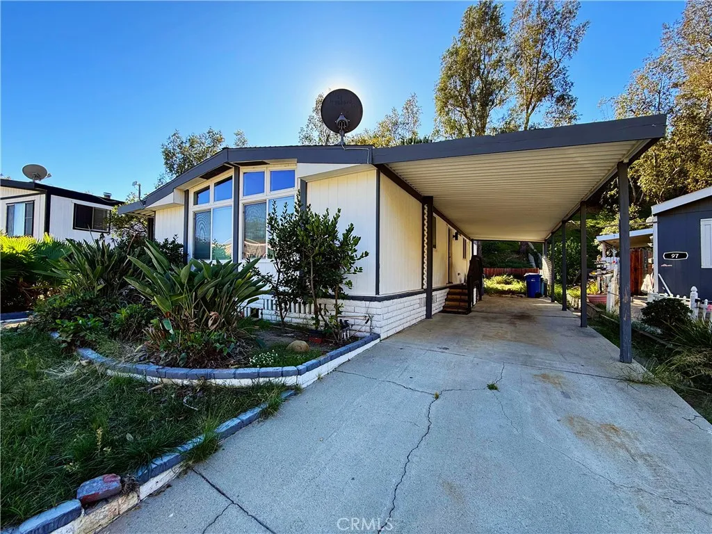 324 Long Street, Hemet, CA, 92543