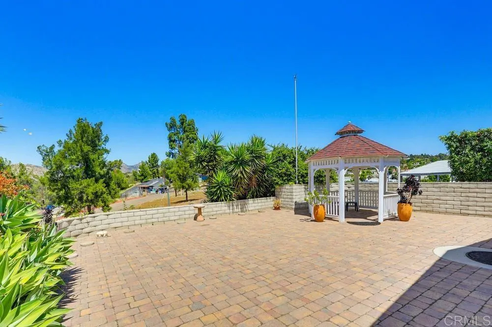 https://cdn.realtyfeed.com/cdn/127/306696699/2adba312089dd5210a9dc0f3e45739c4.webp