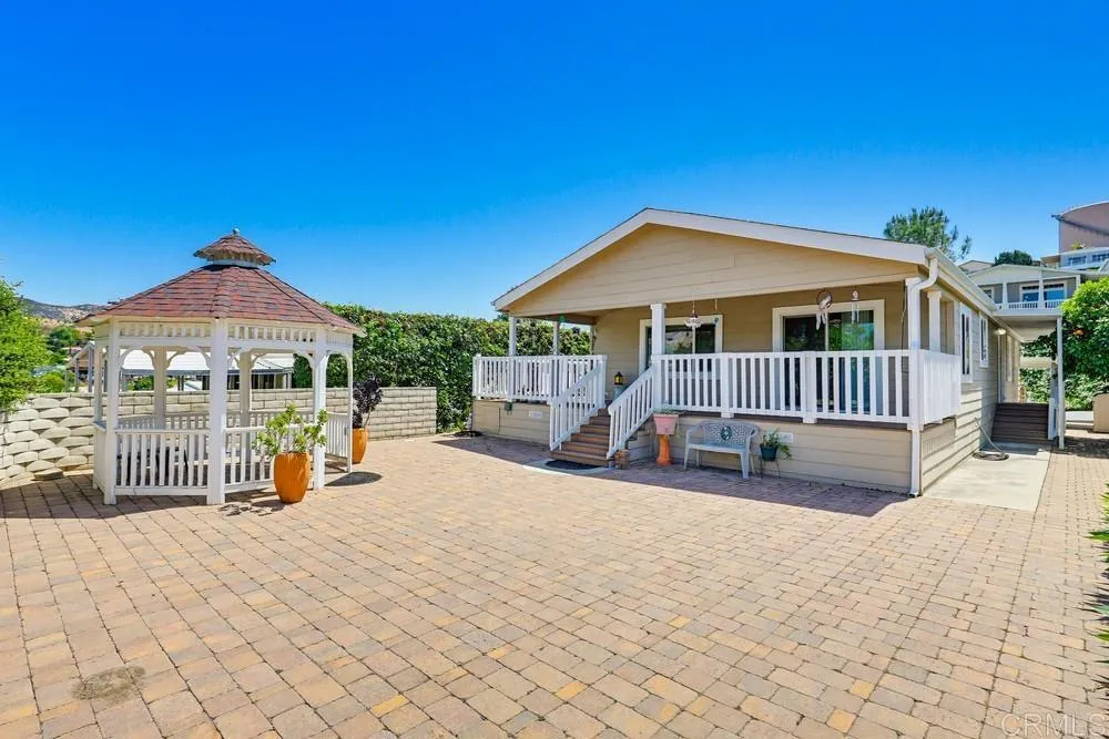 https://cdn.realtyfeed.com/cdn/127/306696699/411687560e00f2cdd5aa131eeb1b9156.webp