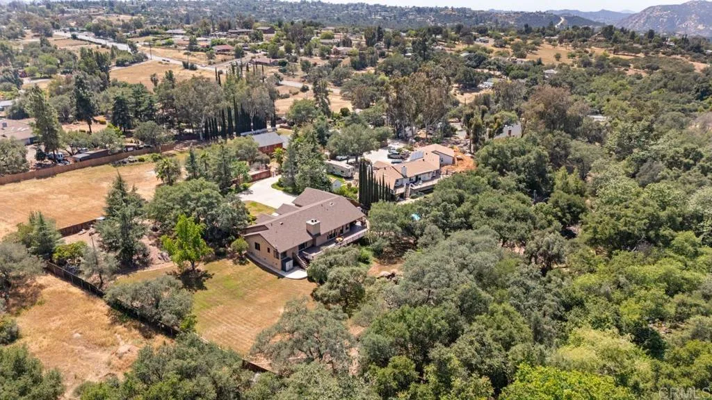 https://cdn.realtyfeed.com/cdn/127/306696721/039d6f2930a8c3e2e092a6ba52386d68.webp