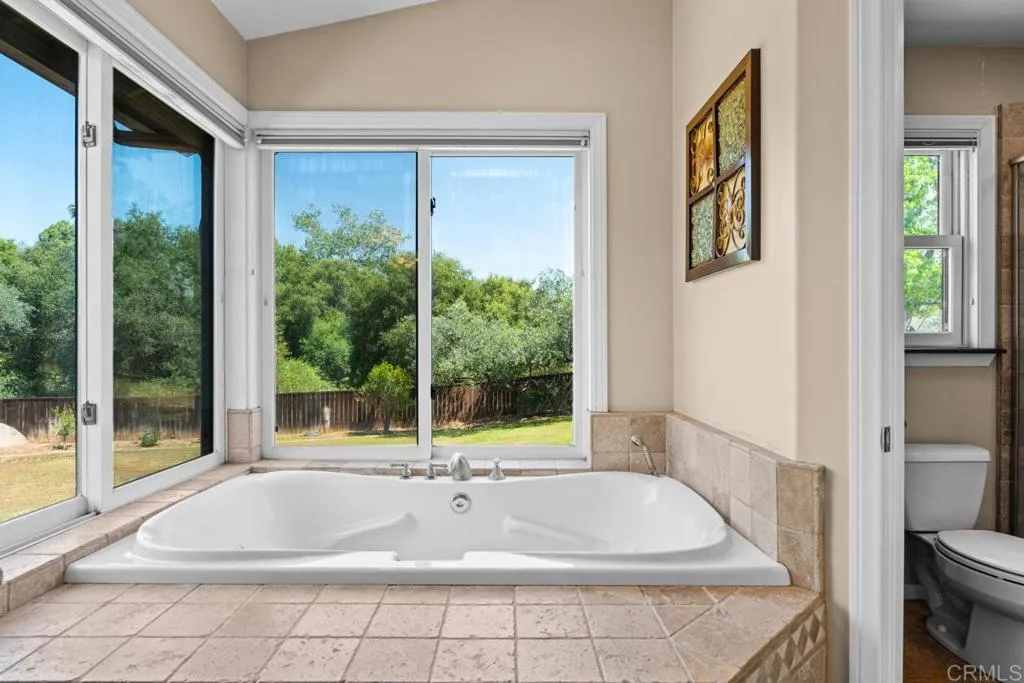 https://cdn.realtyfeed.com/cdn/127/306696721/126984fe8872bf0c49cf77d451842ed5.webp