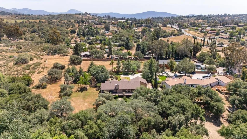 https://cdn.realtyfeed.com/cdn/127/306696721/284b2eedff55e49dd1795745856623e5.webp