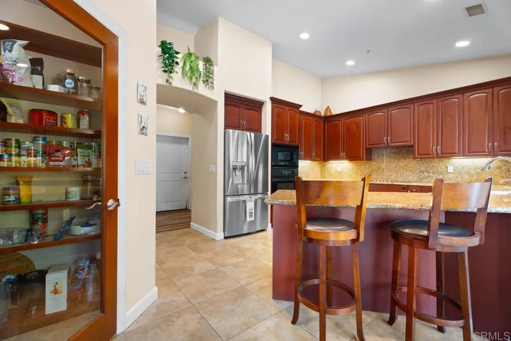https://cdn.realtyfeed.com/cdn/127/306696721/360bb1aee35ae5bc98c2a5b46f109f52.webp