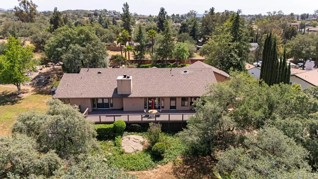 https://cdn.realtyfeed.com/cdn/127/306696721/37977b9586c8c8daa7400de8a4378c9d.webp