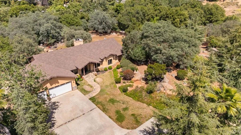 https://cdn.realtyfeed.com/cdn/127/306696721/c2ae5f19d17e22bc205cd9789a8738ff.webp
