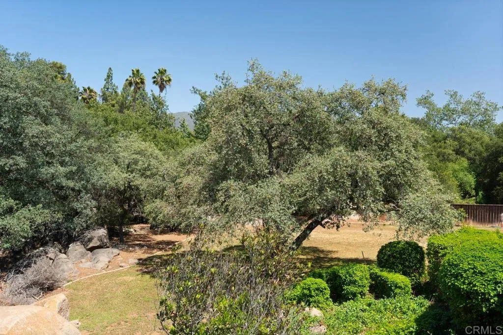 https://cdn.realtyfeed.com/cdn/127/306696721/d701d7e19d051ef65d77ff88ed57d9c2.webp