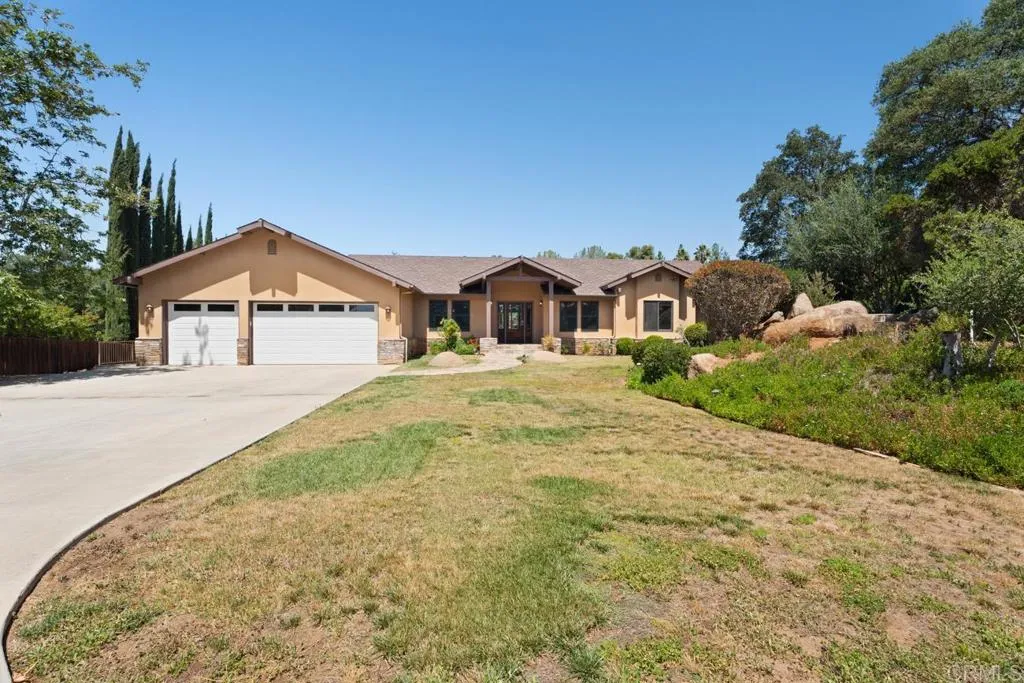 https://cdn.realtyfeed.com/cdn/127/306696721/ec17a33ded6e88a2f332d40ce332289f.webp