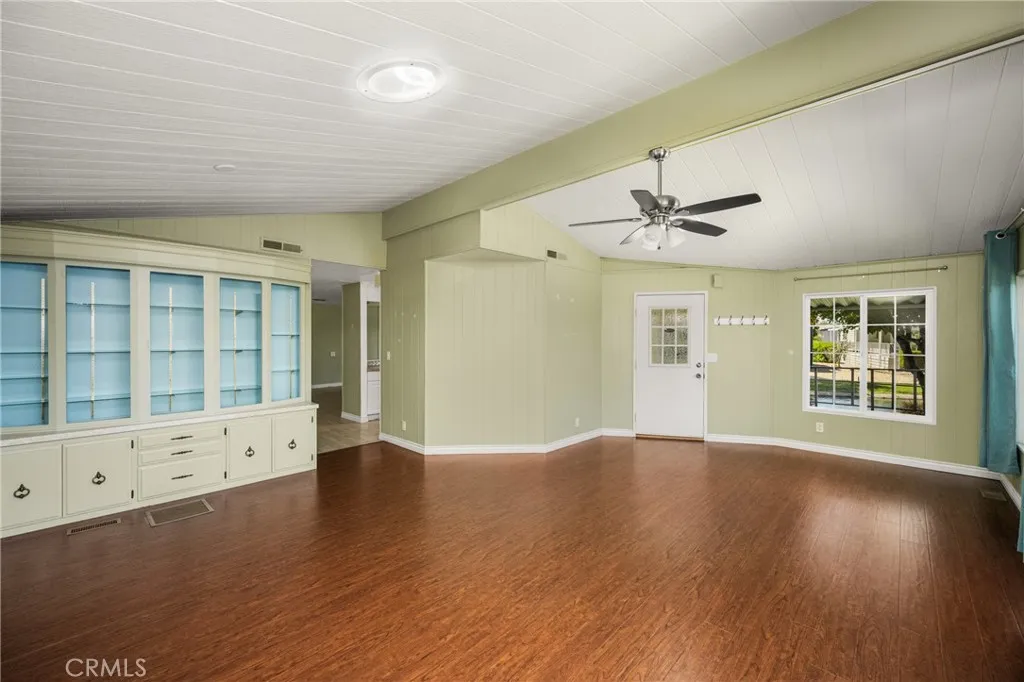 https://cdn.realtyfeed.com/cdn/127/306696841/3a4a8d8656842a5b5c678665dc3e0294.webp