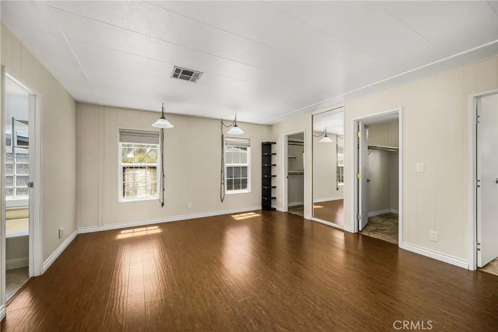 https://cdn.realtyfeed.com/cdn/127/306696841/5566b741ca60a7c7bb1aabe4674f904a.webp