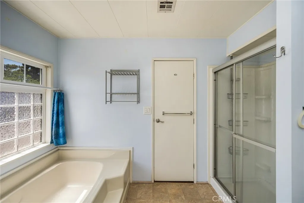 https://cdn.realtyfeed.com/cdn/127/306696841/59fc6653892e827de6d3f25e4be98faf.webp