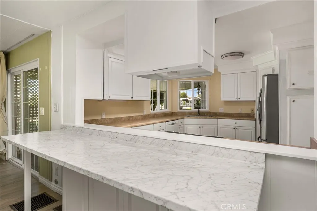 https://cdn.realtyfeed.com/cdn/127/306696841/609bf1efbf8e518fa5176aee035dede9.webp