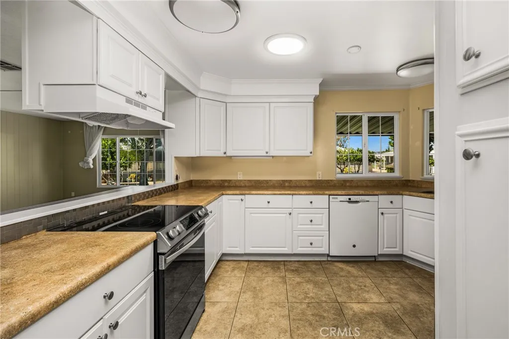 https://cdn.realtyfeed.com/cdn/127/306696841/99251dfd98281e8332bdcd83bd48c64d.webp