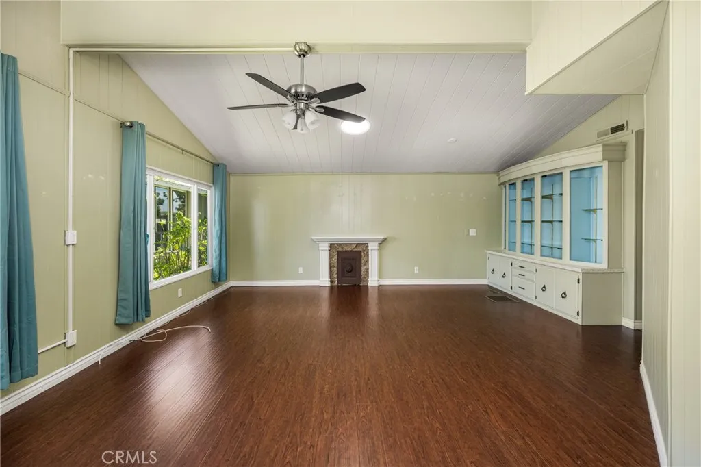 https://cdn.realtyfeed.com/cdn/127/306696841/fb2cb7f3ee77a446523d270abd11827c.webp