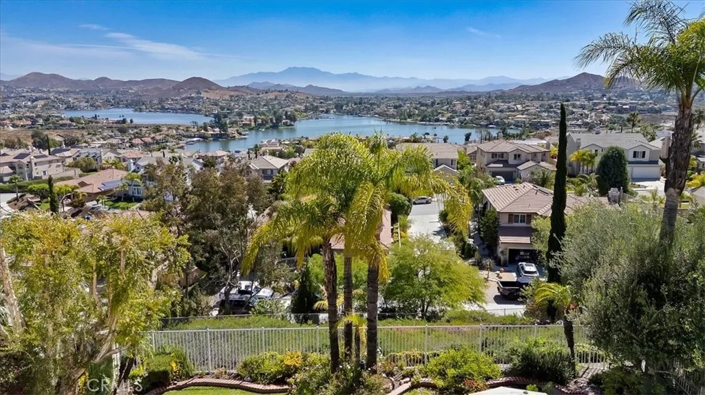 Lake Elsinore, CA 92532