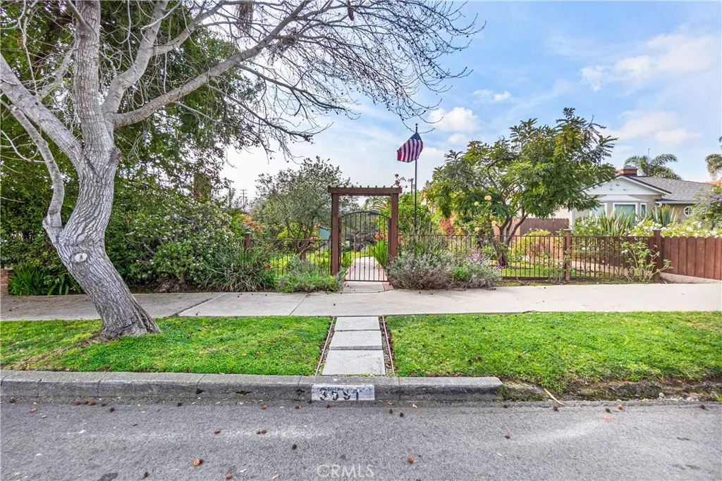 3591 Grand View, Los Angeles, CA 90066 - Main photo, Los Angeles, CA