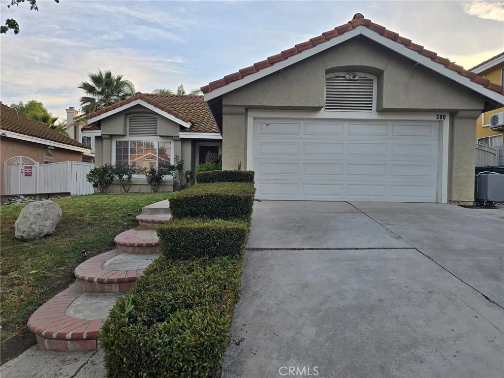Corona, CA 92879