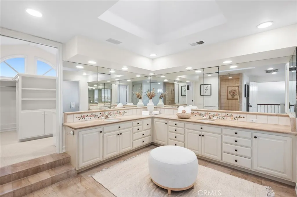 701 Kings Road, Newport Beach, CA, 92663