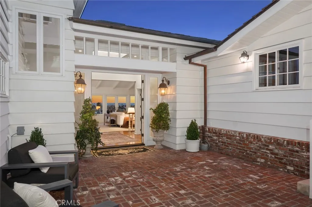 701 Kings Road, Newport Beach, CA, 92663