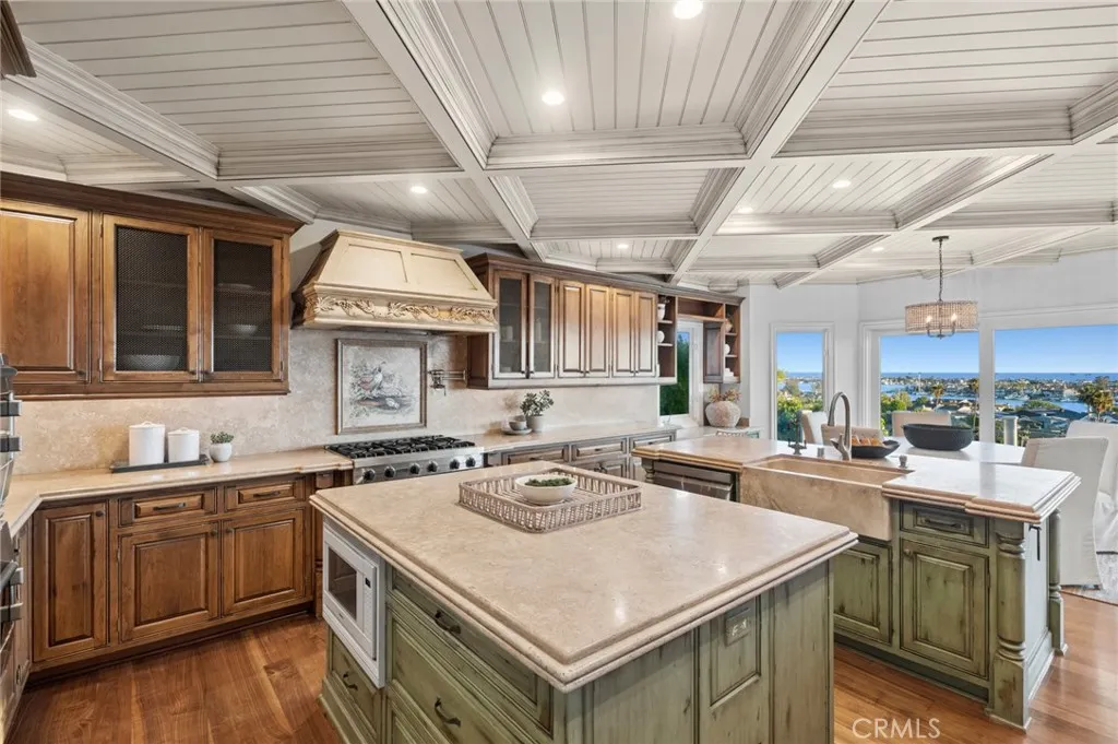 701 Kings Road, Newport Beach, CA, 92663