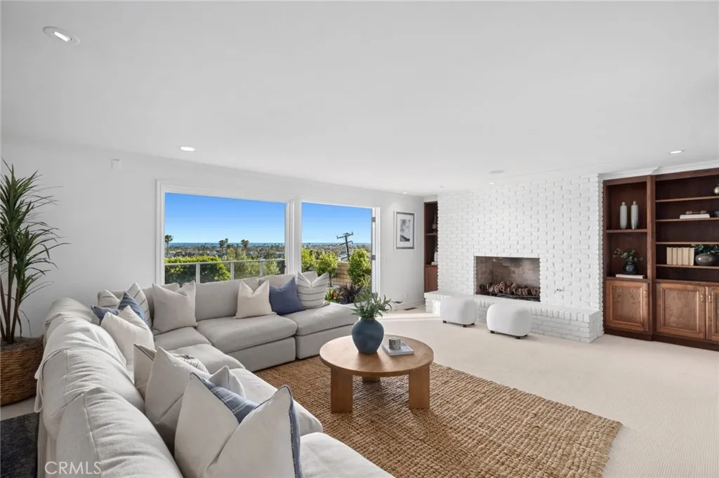 701 Kings Road, Newport Beach, CA, 92663