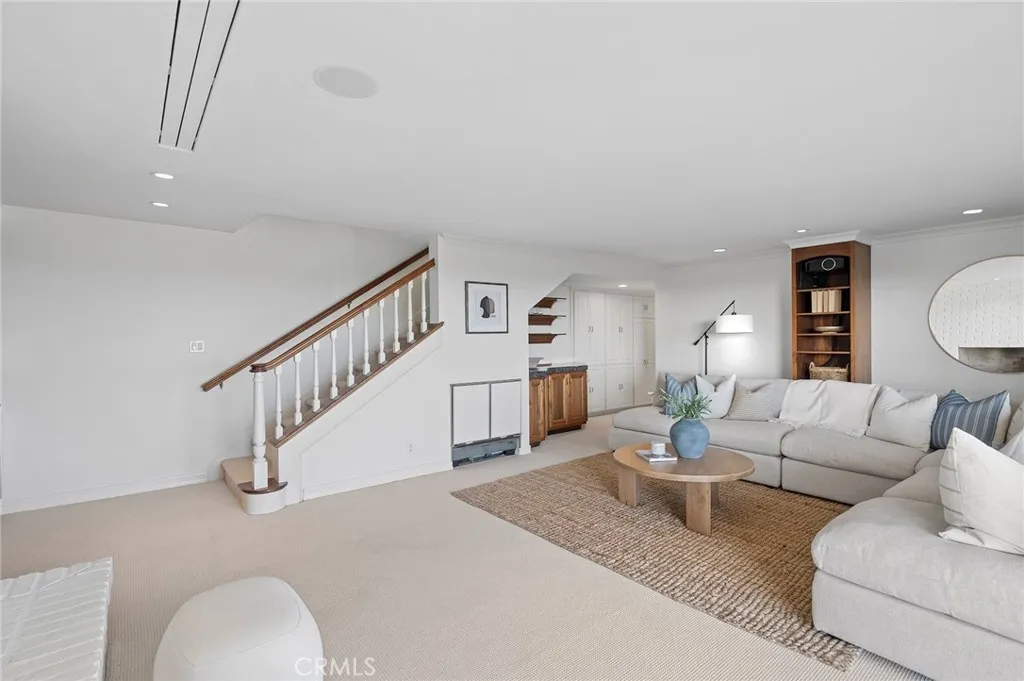 701 Kings Road, Newport Beach, CA, 92663