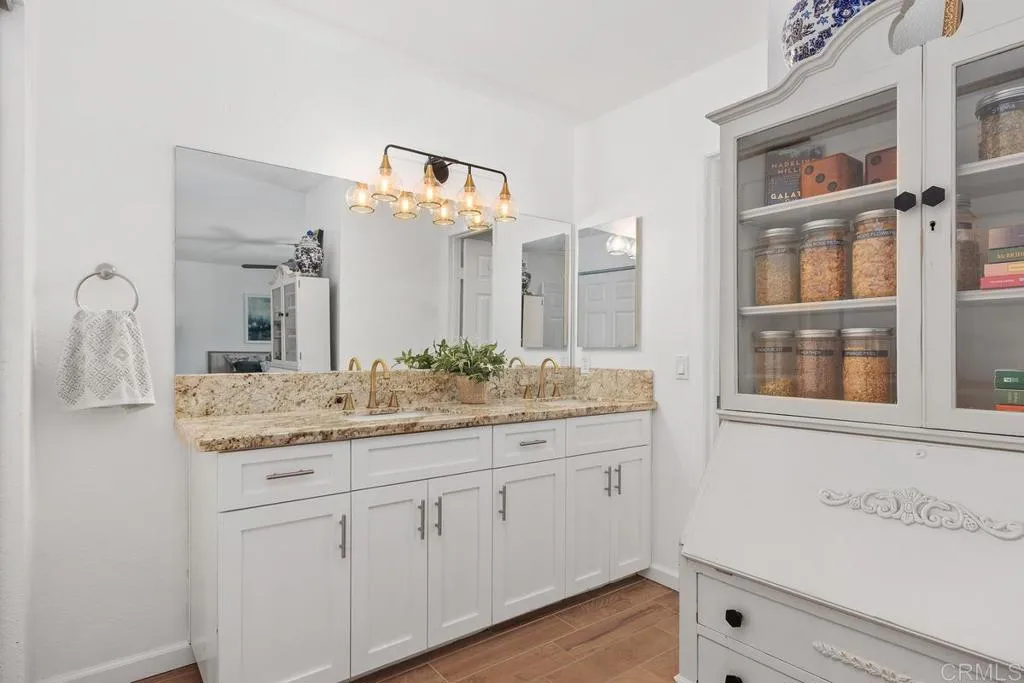 https://cdn.realtyfeed.com/cdn/127/306697061/554003fc167ac0229d29e5f675ce39cb.webp