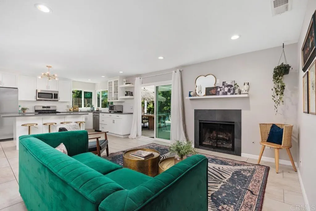 https://cdn.realtyfeed.com/cdn/127/306697061/e542b6bd305b2eeef431156d2f14e1ca.webp