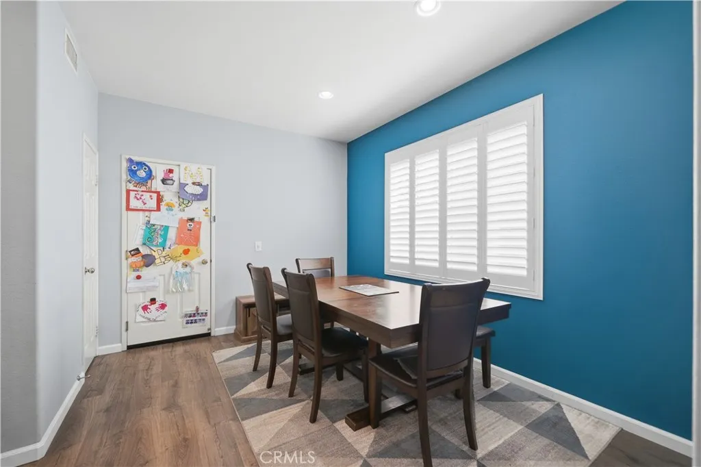 https://cdn.realtyfeed.com/cdn/127/306697069/20c1be345caf3d67508a4c10582fc9bd.webp