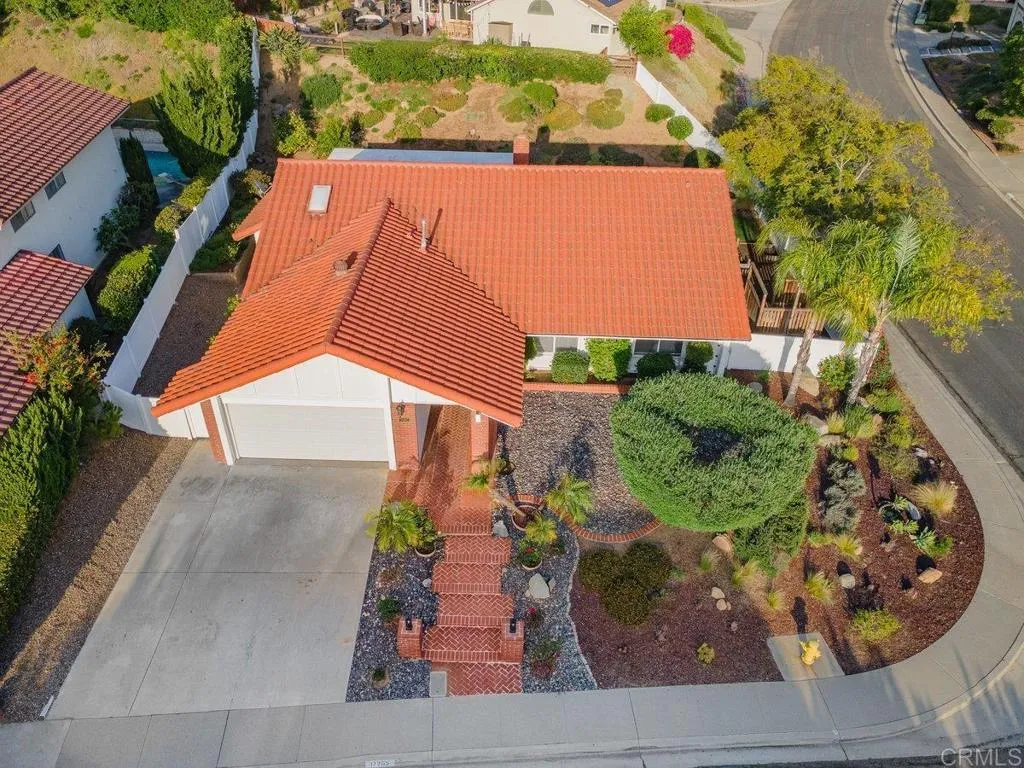 https://cdn.realtyfeed.com/cdn/127/306697076/12b25c9f283b18ec03b4cd9bd58986a4.webp