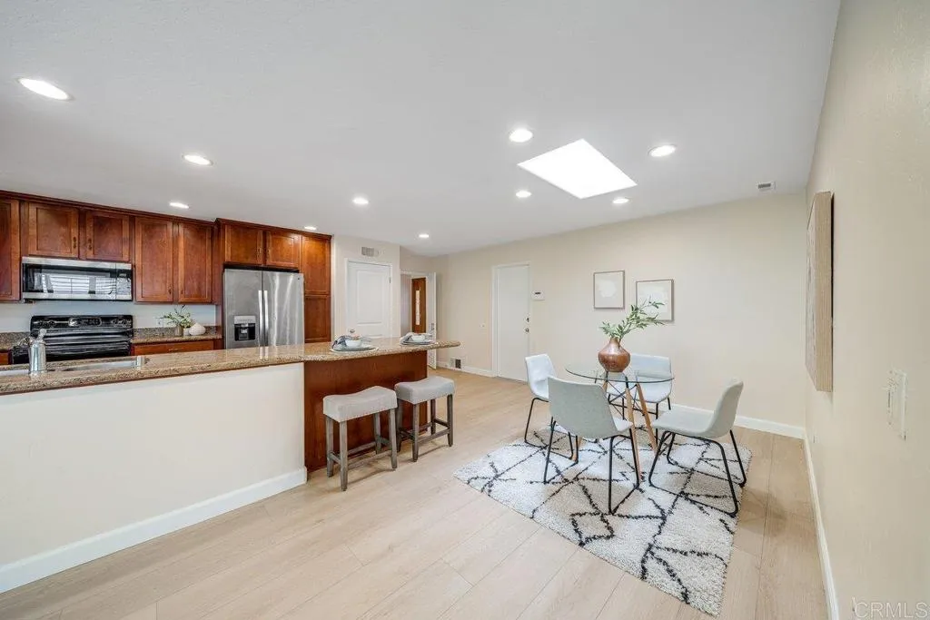 https://cdn.realtyfeed.com/cdn/127/306697076/306996a6bce757c108e8d4f090c5f220.webp