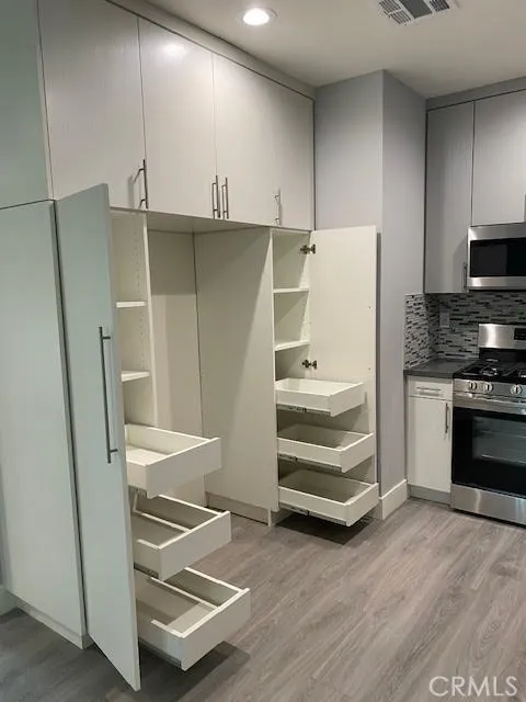 6954 Jellico, Van Nuys, CA, 91406