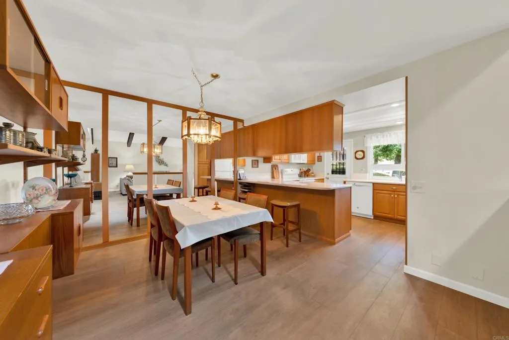 https://cdn.realtyfeed.com/cdn/127/306697125/32a62240262ade971175482e54337805.webp