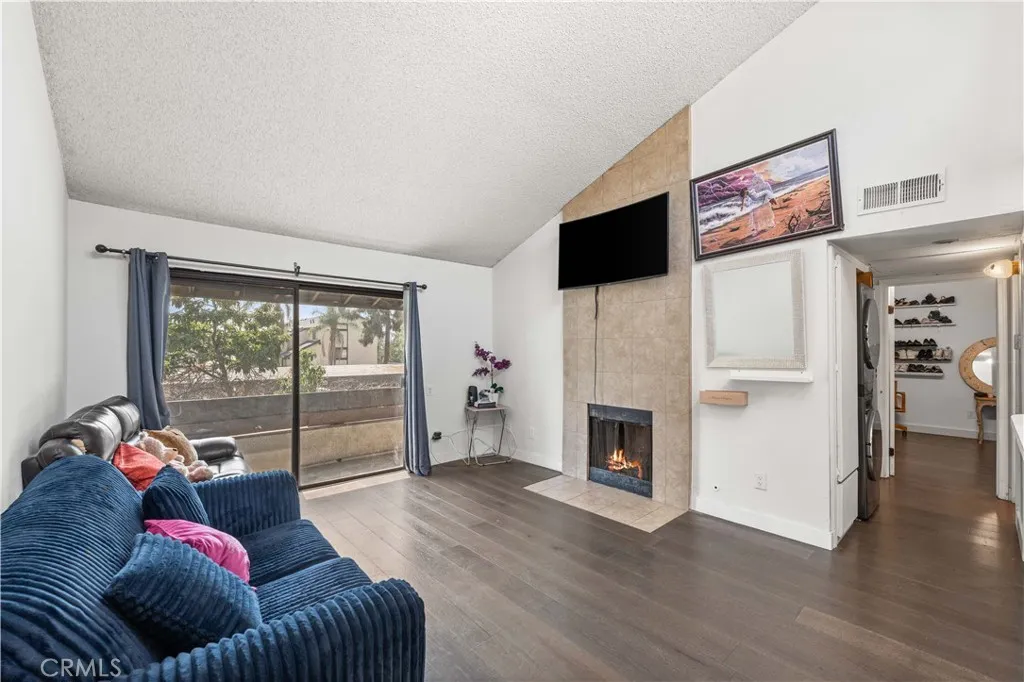 9600 Van Nuys Unit 220, Panorama City, CA 91402 - Photo 4 of 16, Panorama City, CA