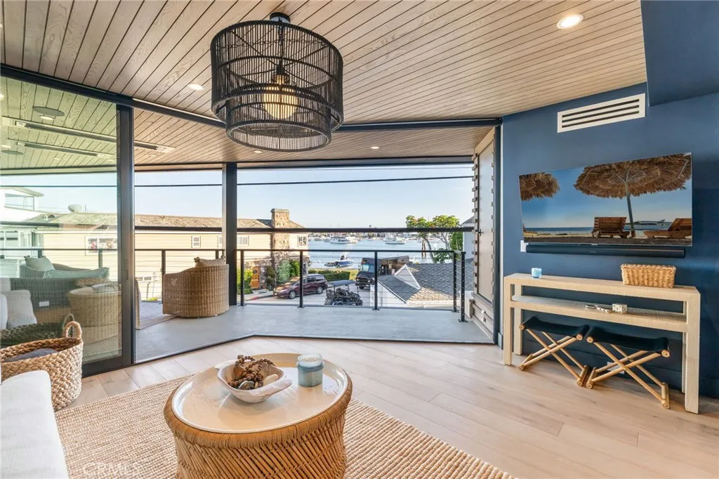 109 Turquoise, Newport Beach, CA, 92662